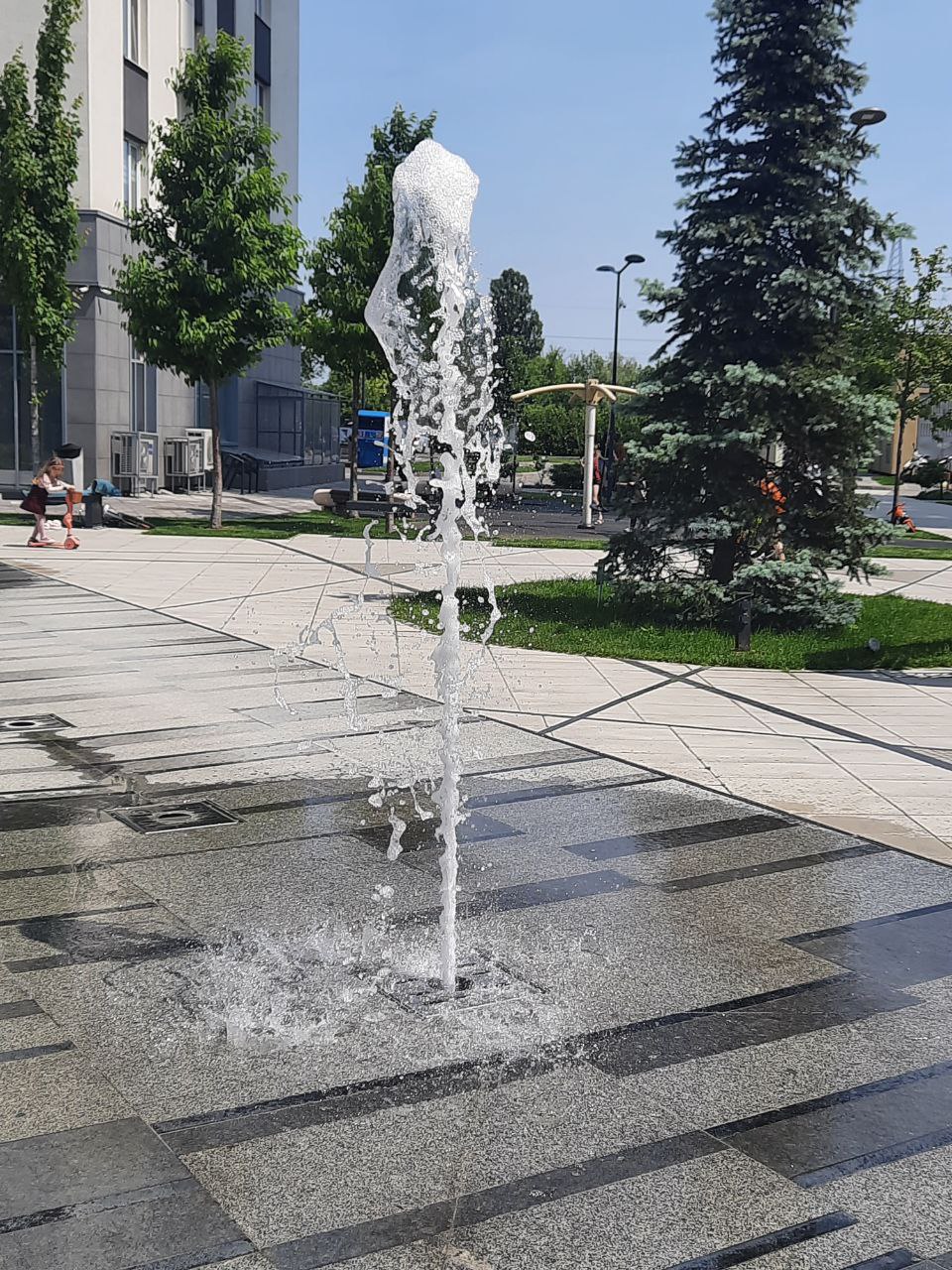 💦 Фонтан увімкнено!